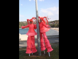 Sydney Stilt Walkers   Sci Fi Dollies